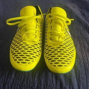 NIKE MAGISTA SOCCER/FOOTBALL CLEATS FOR SALE